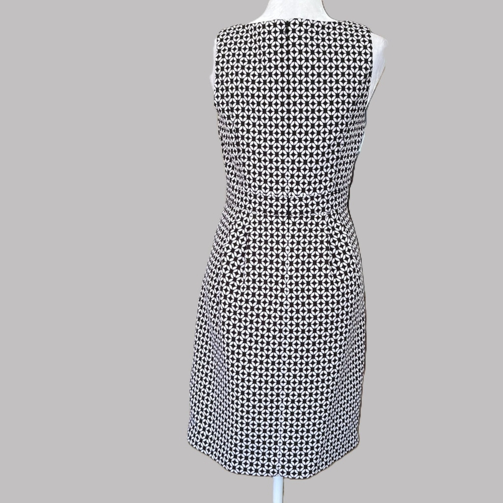 White House Black Market Black White Geometric Knit Dress Size 4 - Picture 3 of 12